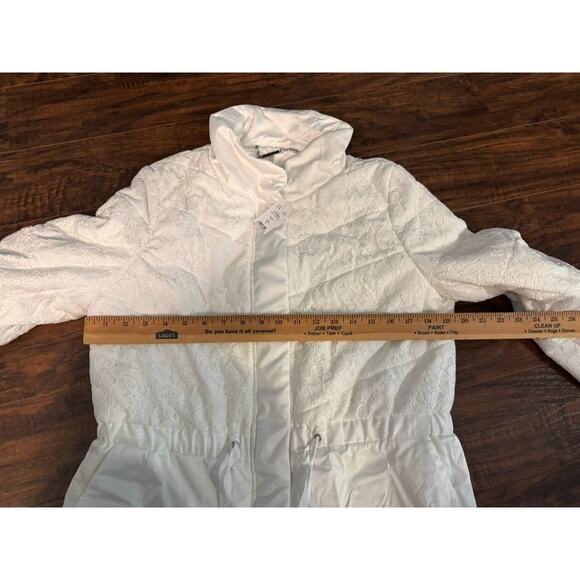 WHITE HOUSE BLACK MARKET lace chevron puffer coat jacket Large - Picture 8 of 9
